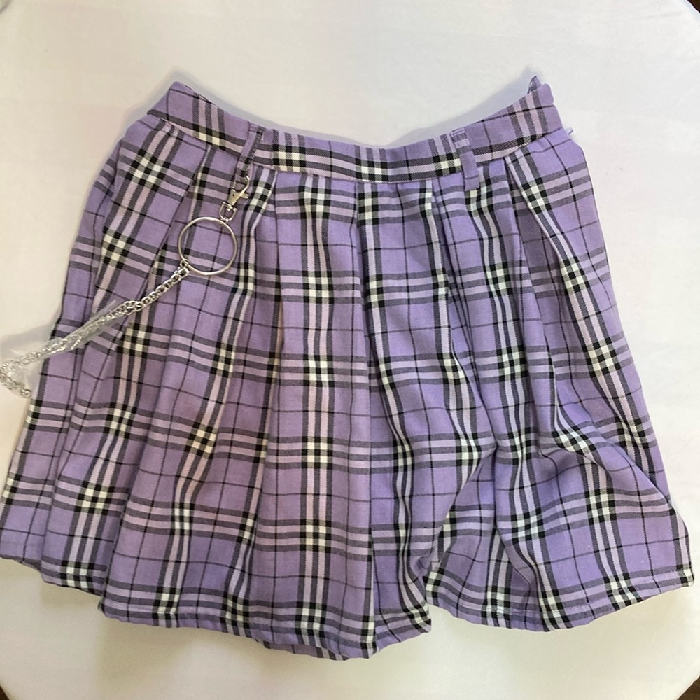 Hot Topic Pleaded school girl Skirt attached with Silver Chain. Plaid skirt